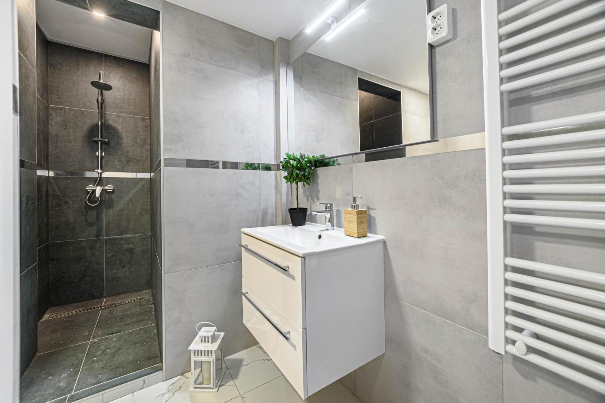 New Modern Homes Rakoczi 57 Budapest Luaran gambar