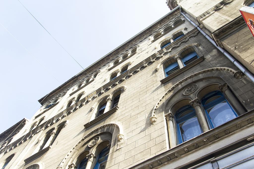 New Modern Homes Rakoczi 57 Budapest Luaran gambar